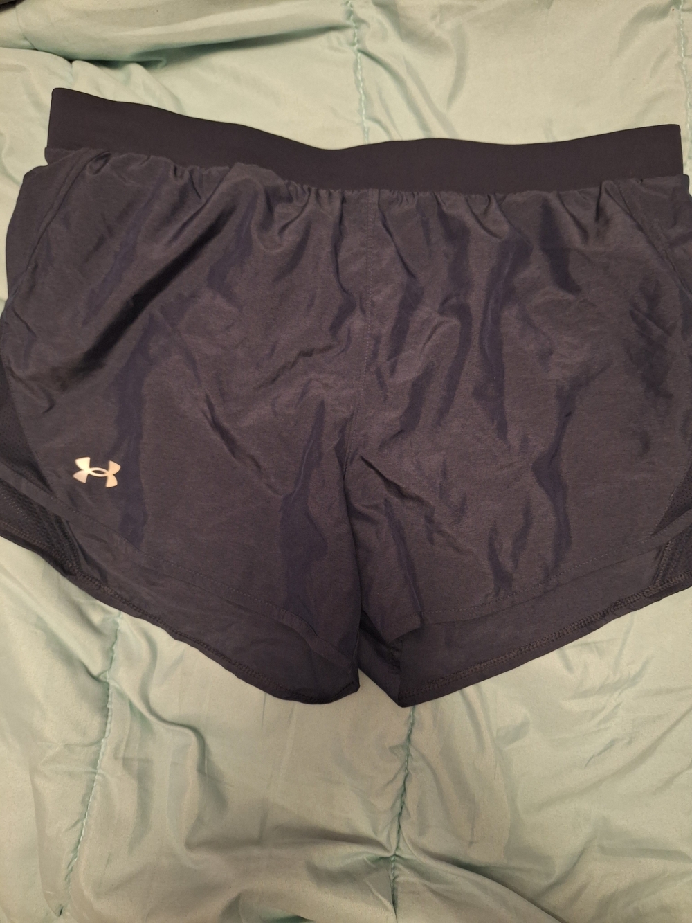 Under Armour Women’s Navy Athletic Shorts Size L